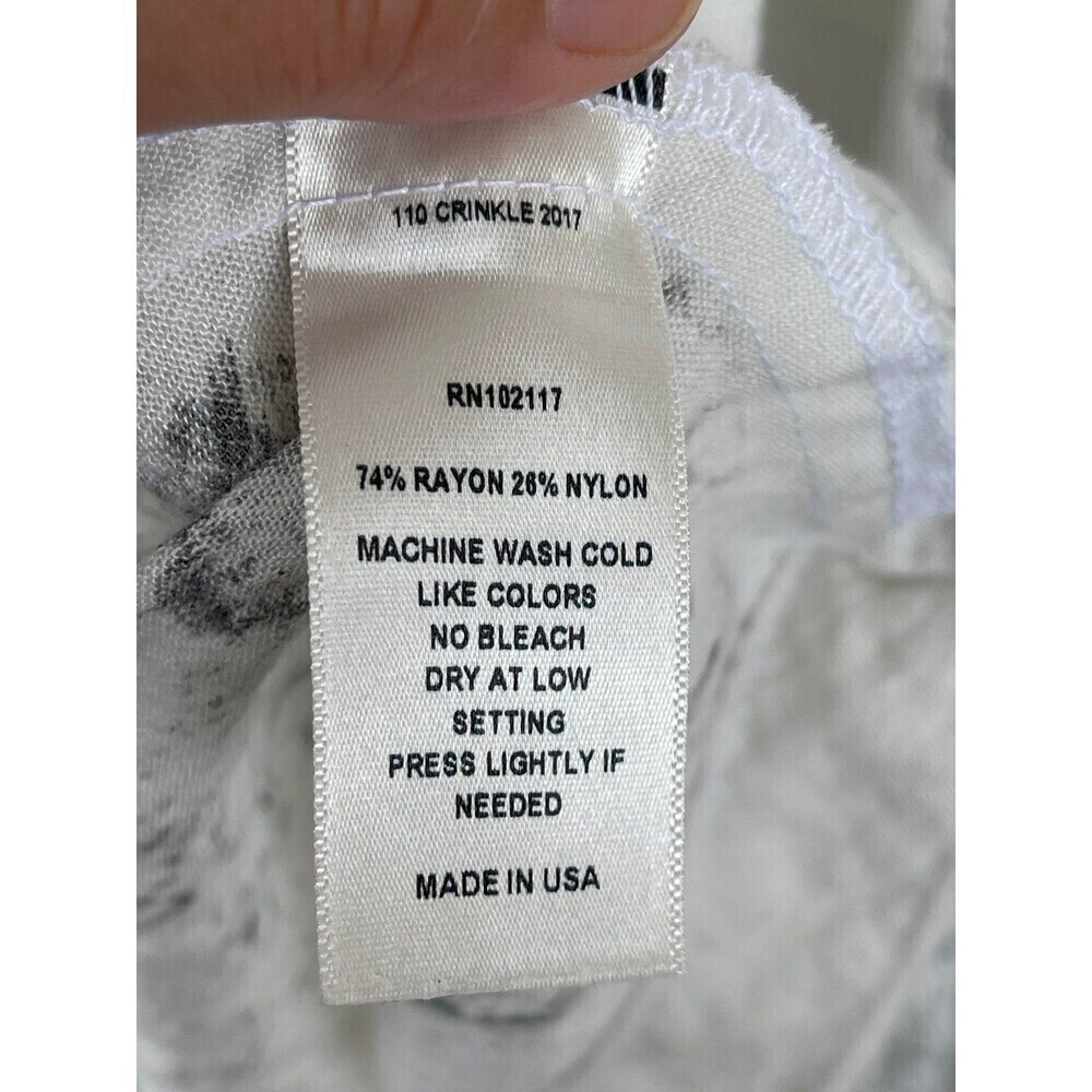 “Eleven Stitch Design Travel Bubble Dress Medium, White/Gray Tie‑Dye Balloon - Picture 11 of 11